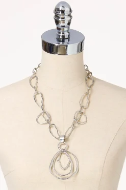 Circle Chain Pendant Necklace