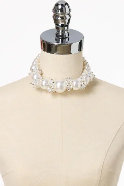 Cluster Pearl Short Necklace