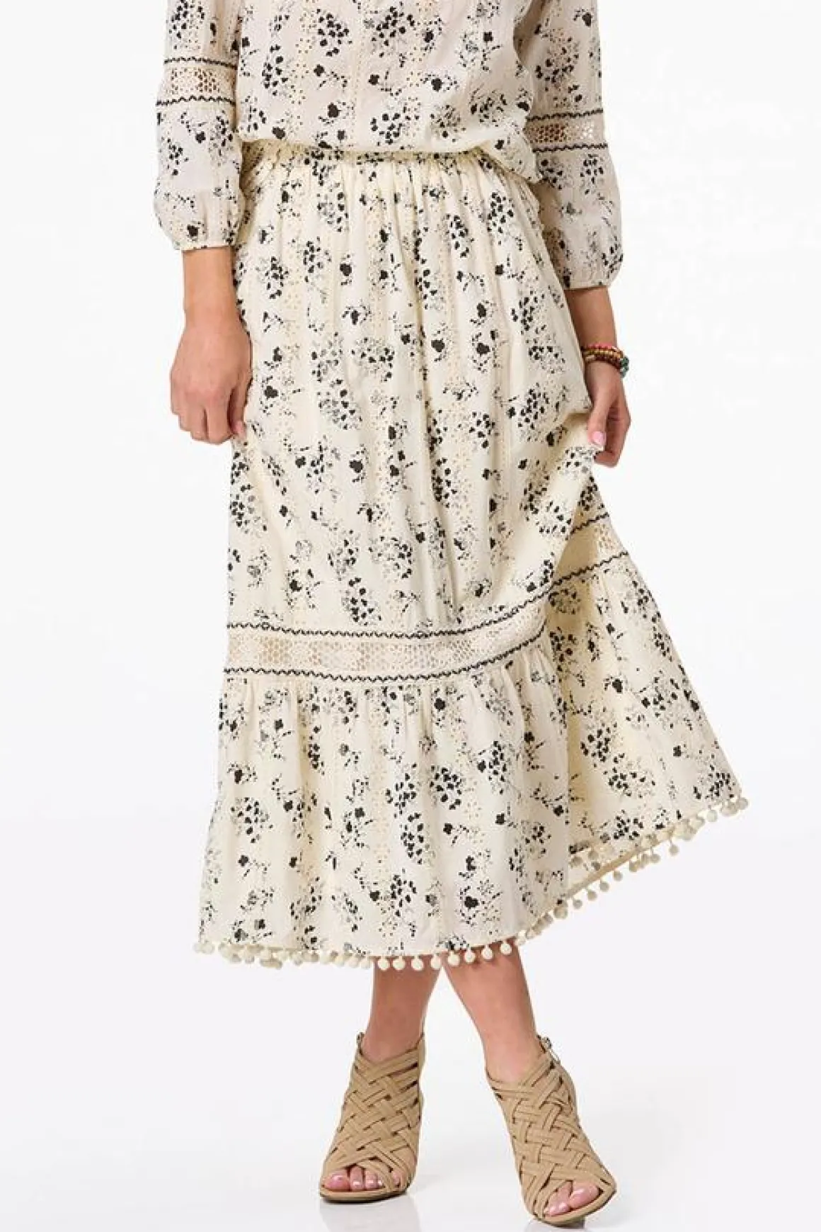 Contrast Floral Eyelet Skirt