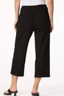 Cropped Crepe Textured Pants