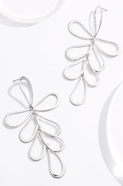 Cutout Leaf Dangle Earrings