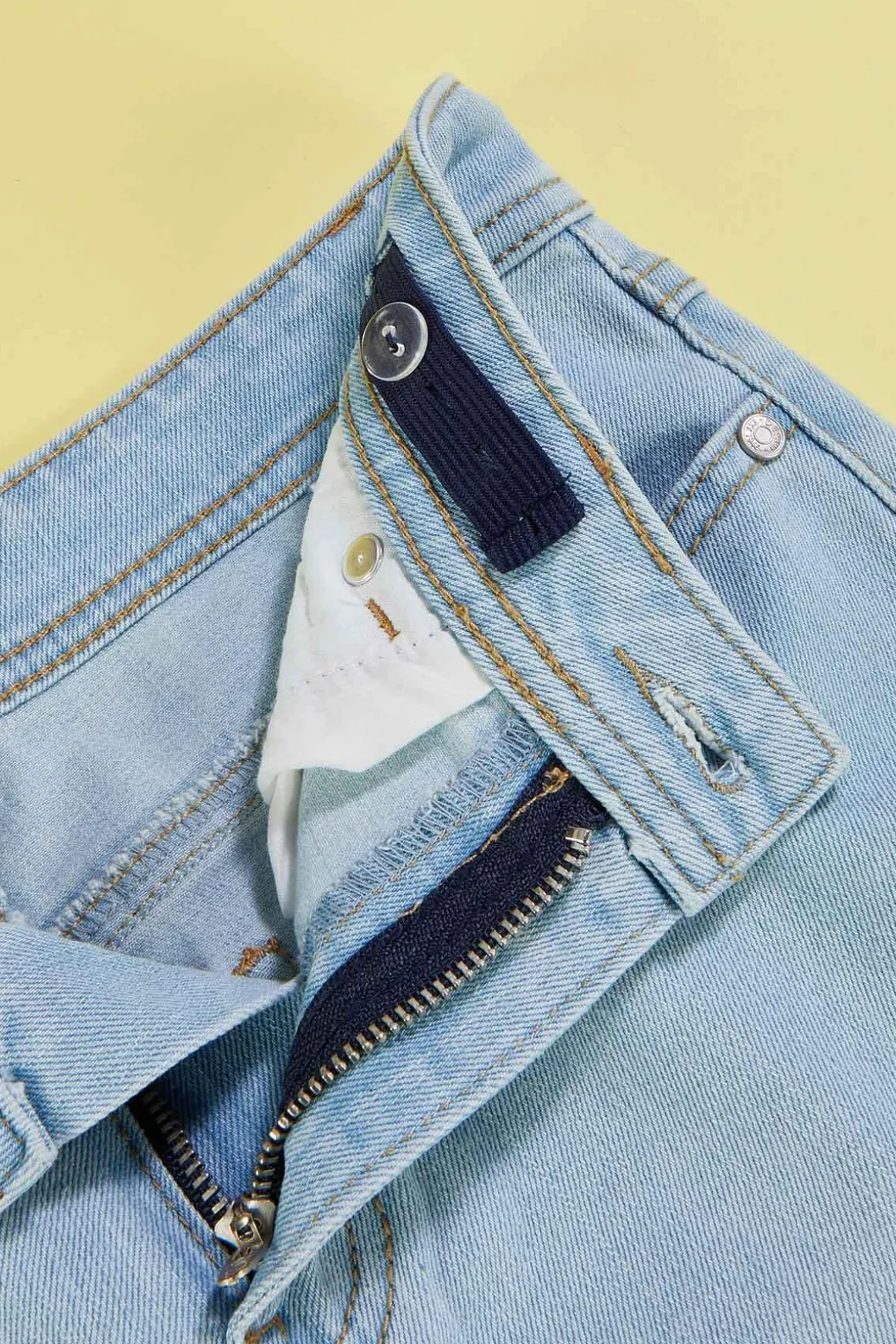 Girls Cropped Eyelet Hem Jeans