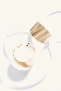 Gold Ribbed Hoop Earrings