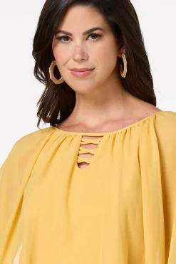 Golden Lattice Capelet