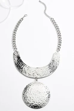 Hammered Pendant Short Necklace