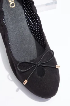 Keyhole Scrunch Flats