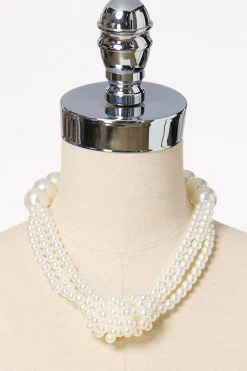 Pearl Knotted Short Necklace