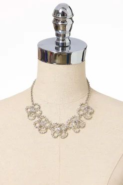 Pearl Lined Flower Short Necklace