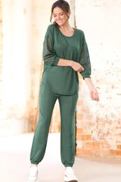 Solid Seamed Front Jogger Pants