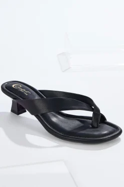 Toe Loop Low Heel Sandals