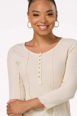 Waffled Lettuce Trim Top