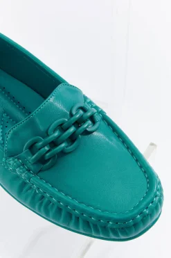 Wide Width Chain Detail Moc Flats
